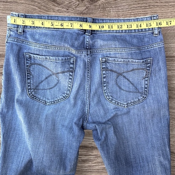 Chico’s Platinum Denim Ultimate Fit Slim Leg Jeans - Picture 5 of 16